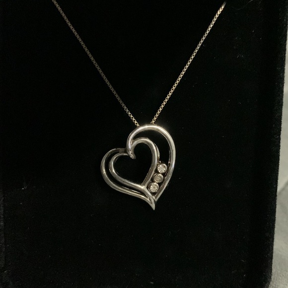 Kay’s Jewelers Sterling Silver Heart Necklace - Picture 3 of 3